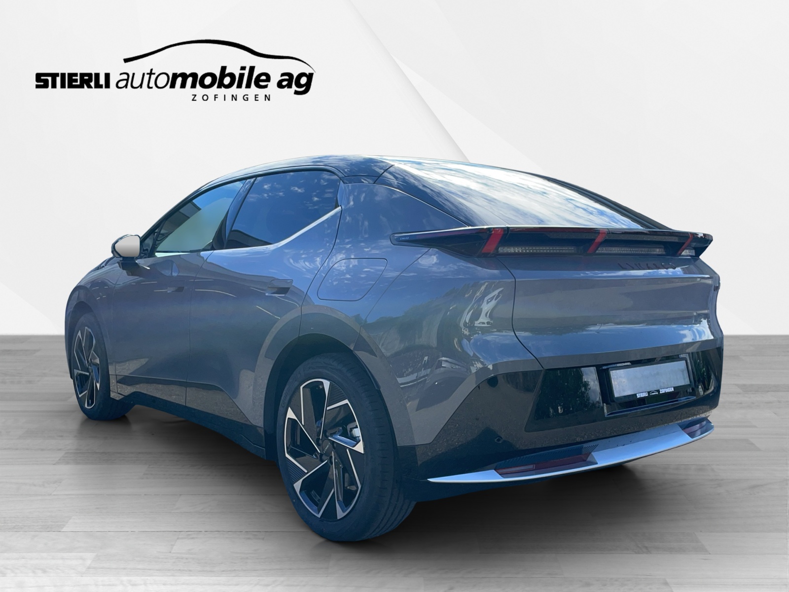 LYNK & CO 02-image-6