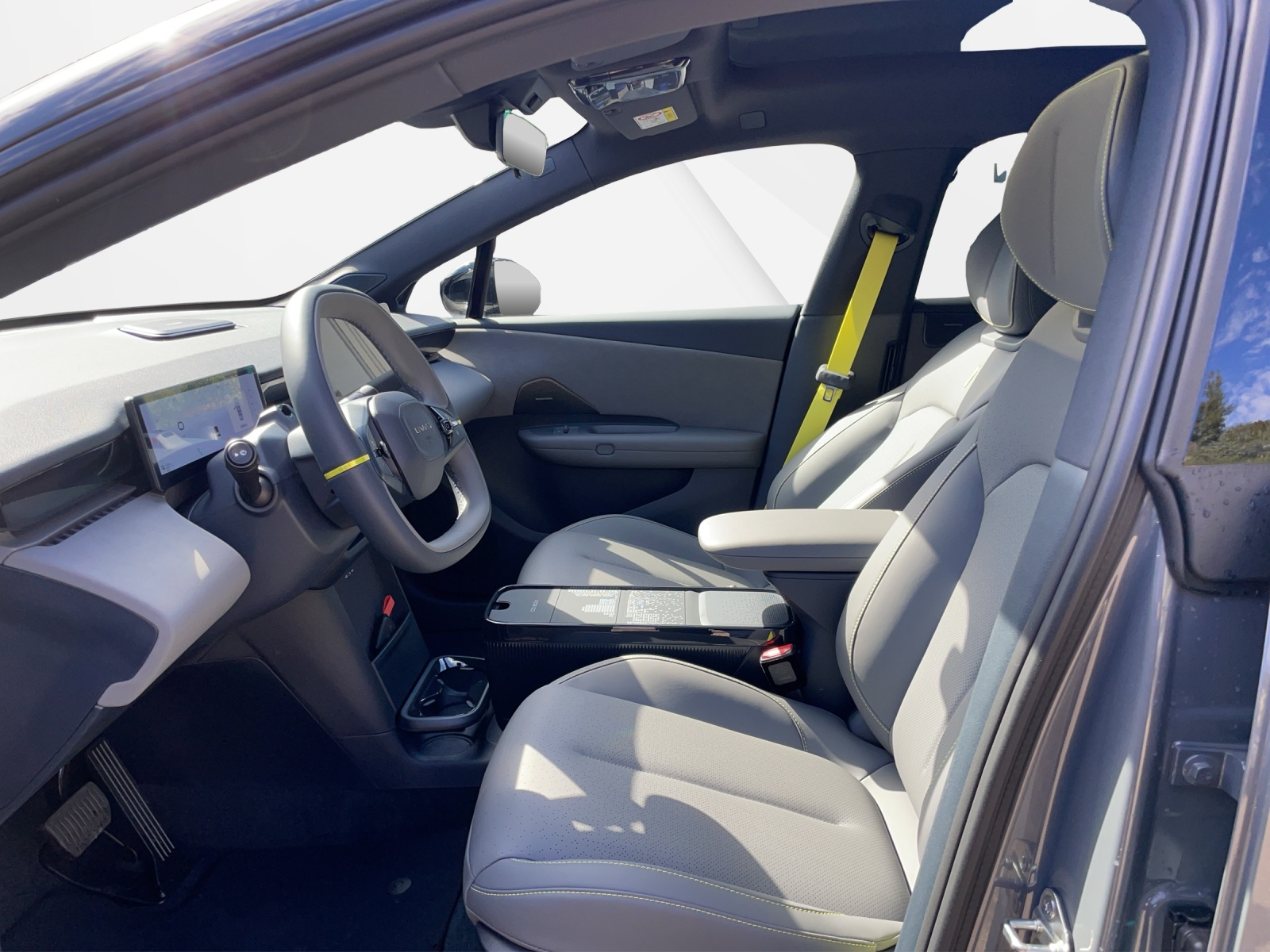 LYNK & CO 02-image-9