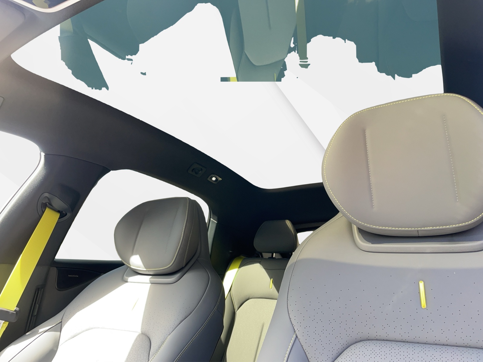 LYNK & CO 02-image-15