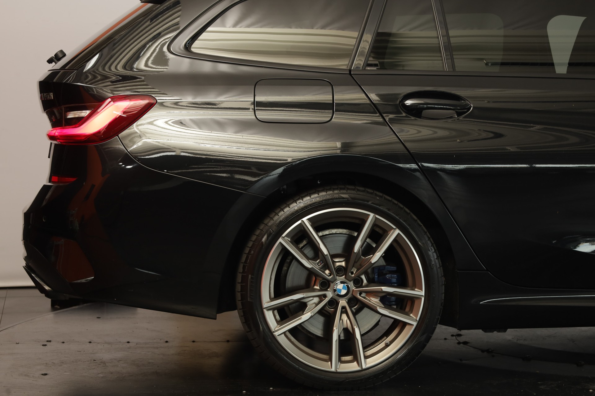 BMW M340i xDrive 48V Touring Steptronic-image-30