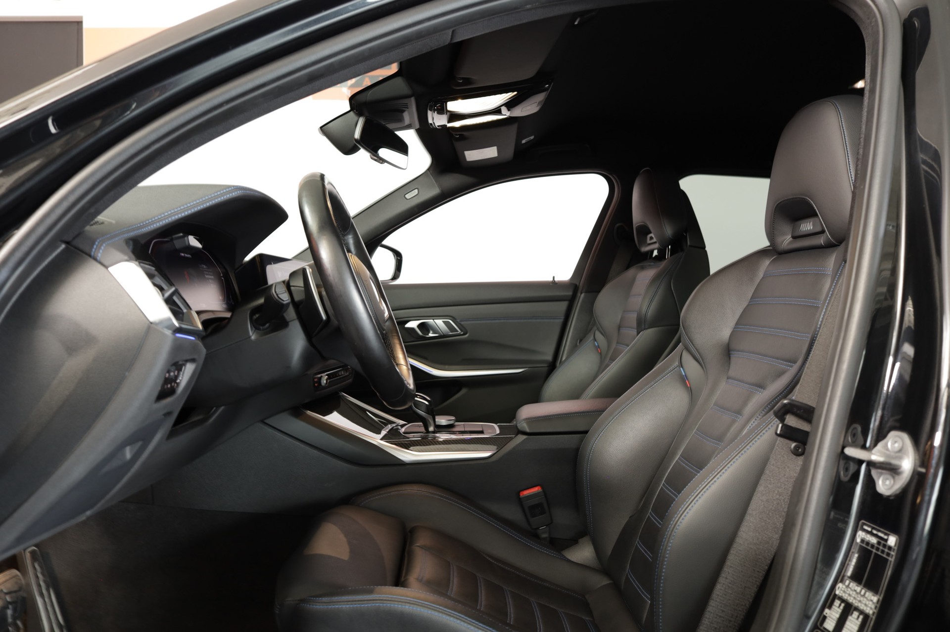 BMW M340i xDrive 48V Touring Steptronic-image-8