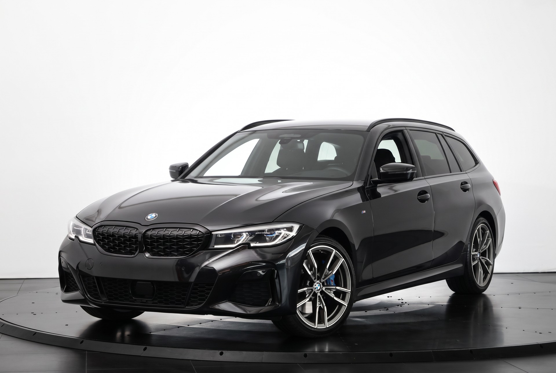 BMW M340i xDrive 48V Touring Steptronic-image-6