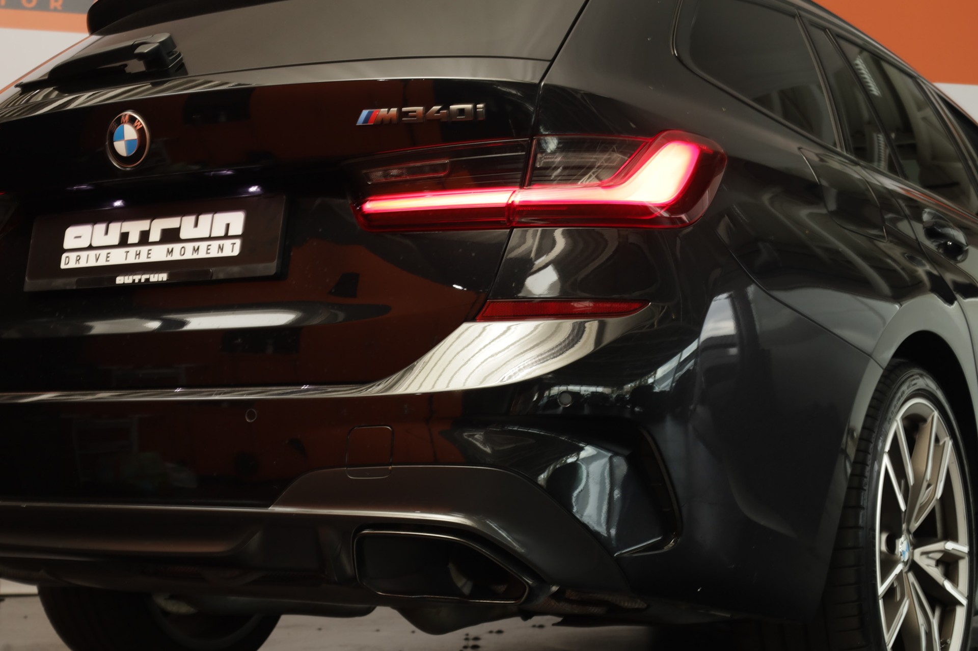 BMW M340i xDrive 48V Touring Steptronic-image-29