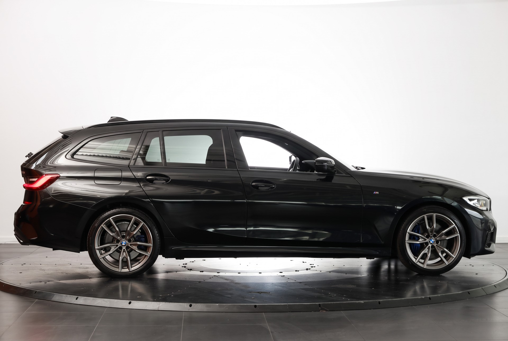 BMW M340i xDrive 48V Touring Steptronic-image-5