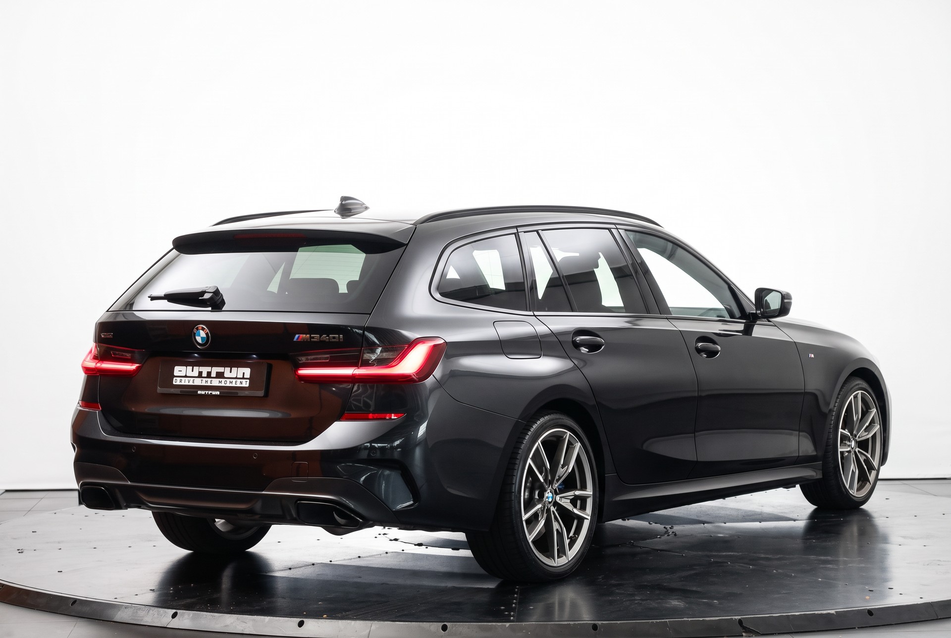 BMW M340i xDrive 48V Touring Steptronic-image-3