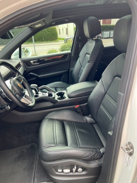 PORSCHE Cayenne-image-6