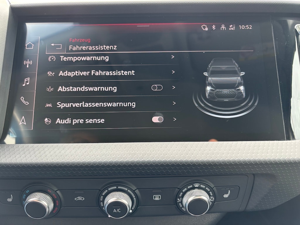 AUDI A1 City Carver 30 TFSI Attraction S-tronic-image-11