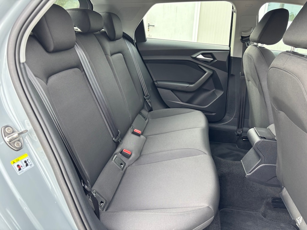 AUDI A1 City Carver 30 TFSI Attraction S-tronic-image-14