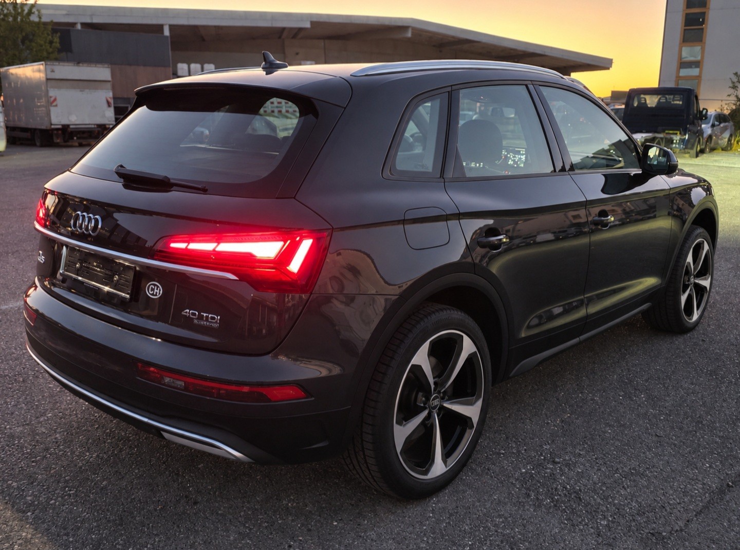 AUDI 2.0 40 TDI quattro S-Tronic-image-1