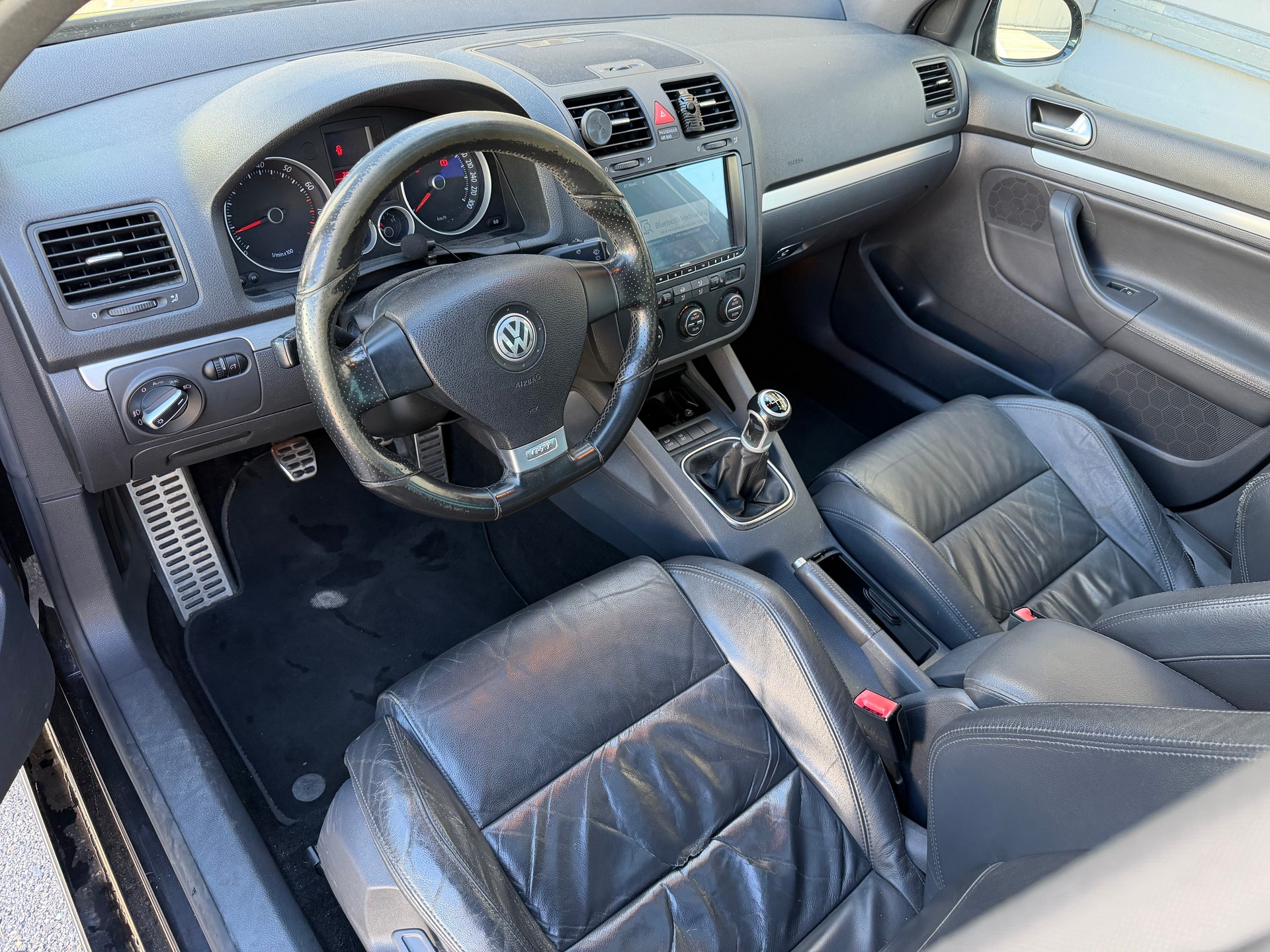 VW Golf 2.0 TFSI GTI-image-8