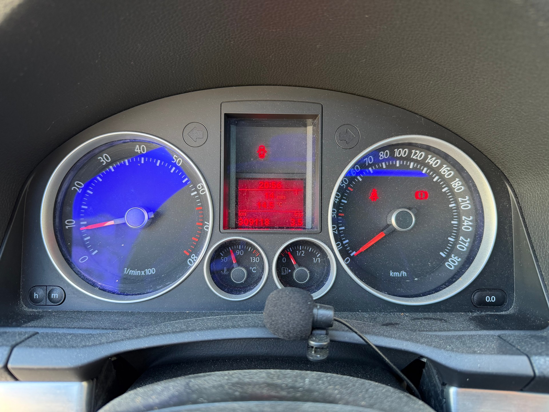 VW Golf 2.0 TFSI GTI-image-19