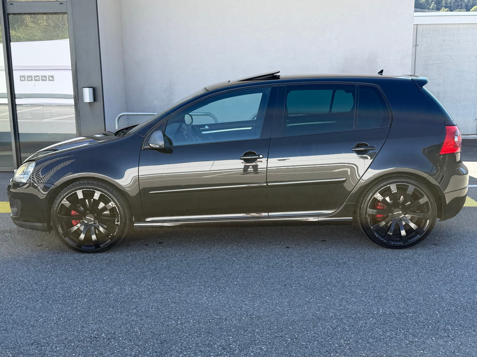 VW Golf 2.0 TFSI GTI-image-1