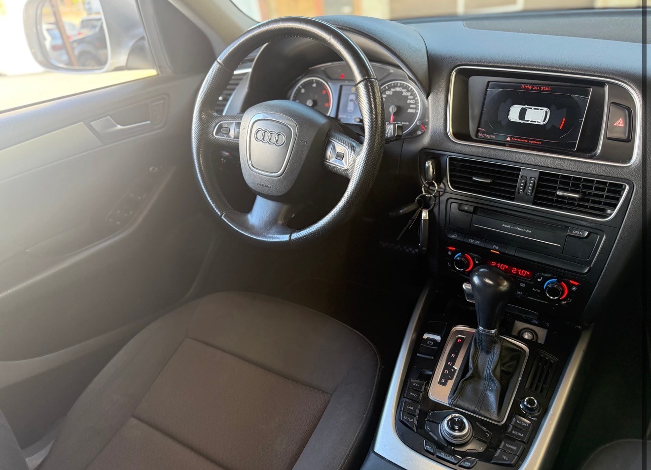 AUDI Q5 3.0 TDI quattro S-tronic-image-7