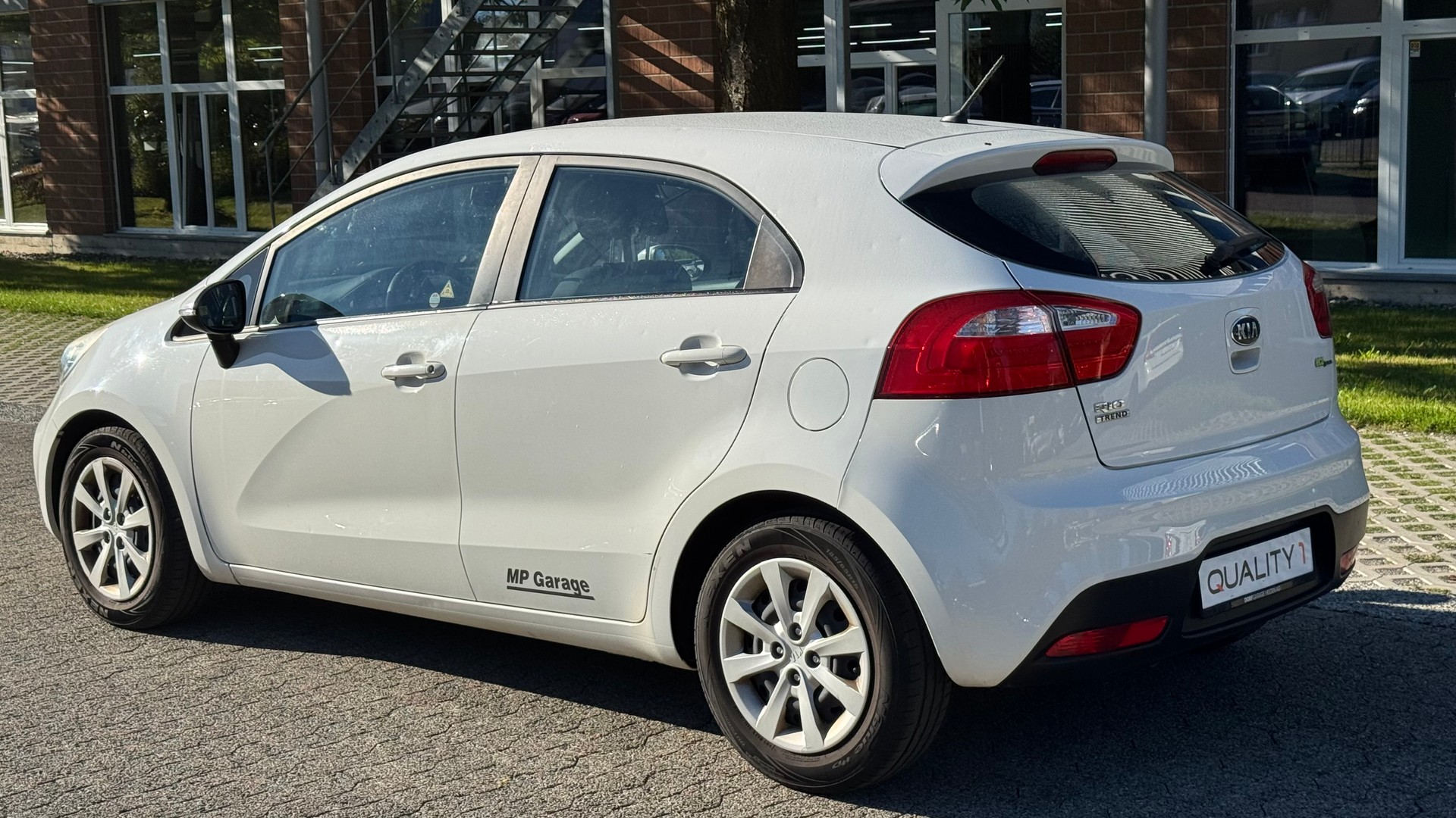 KIA Rio 1.4 CRDi Trend-image-4