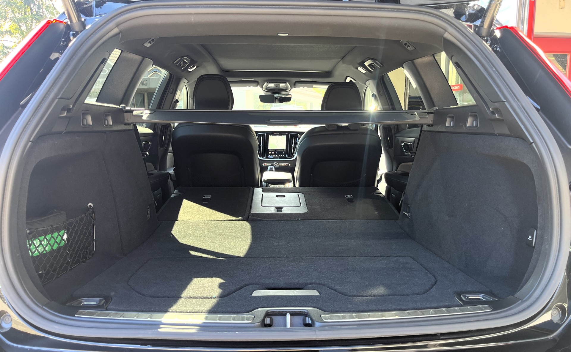 VOLVO V60 B4 Benzin Mild Hybrid Ultra Dark Business DCT-image-8