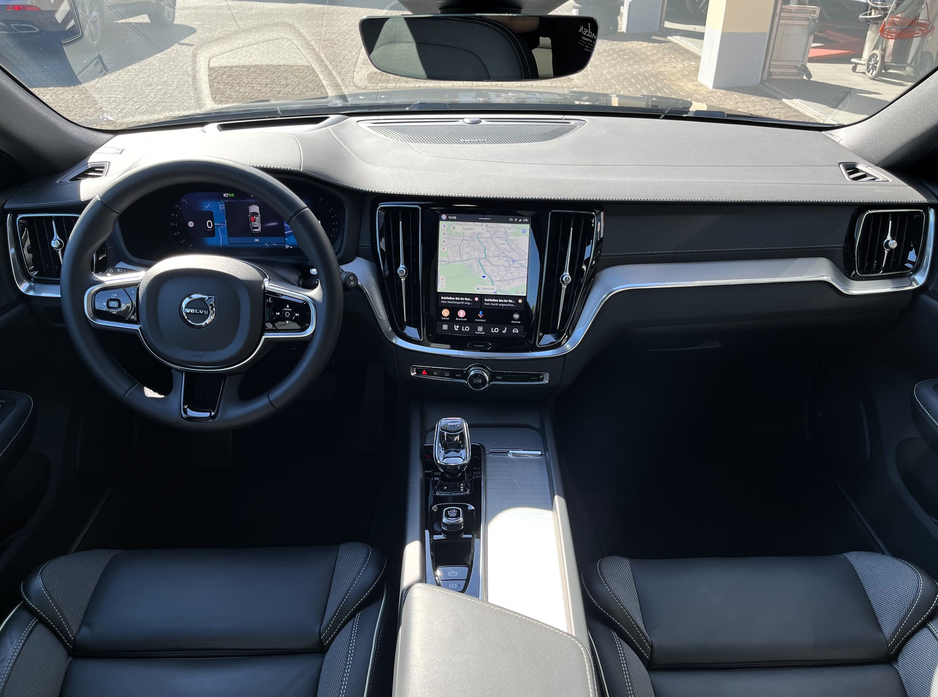 VOLVO V60 B4 Benzin Mild Hybrid Ultra Dark Business DCT-image-11