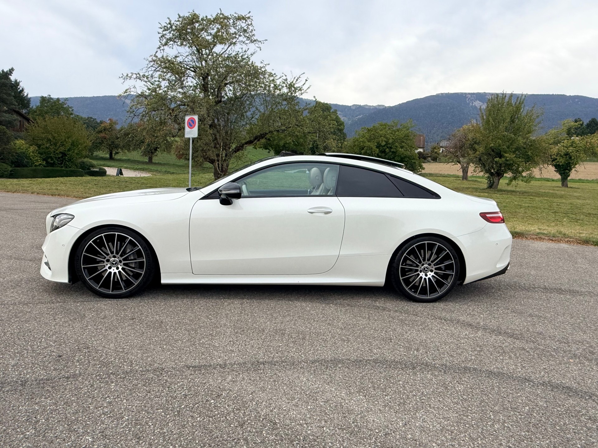 MERCEDES-BENZ E 400 Coupé AMG Line 4 Matic 9G-Tronic-image-8