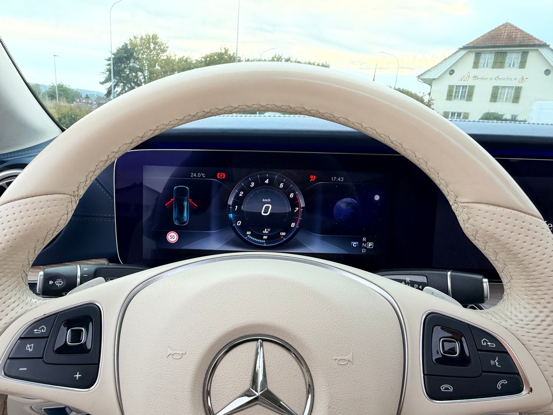 MERCEDES-BENZ E 400 Coupé AMG Line 4 Matic 9G-Tronic-image-29