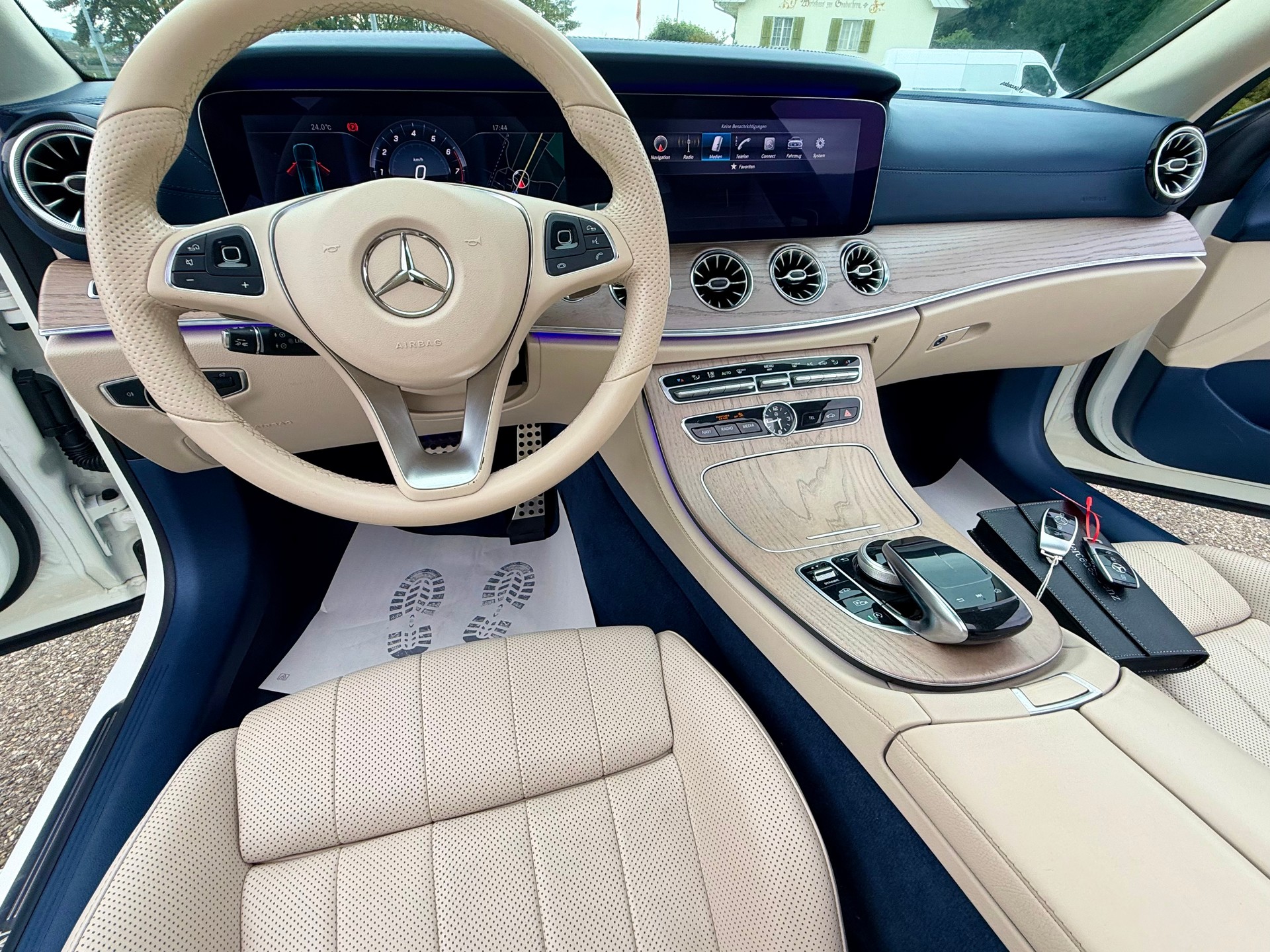 MERCEDES-BENZ E 400 Coupé AMG Line 4 Matic 9G-Tronic-image-19