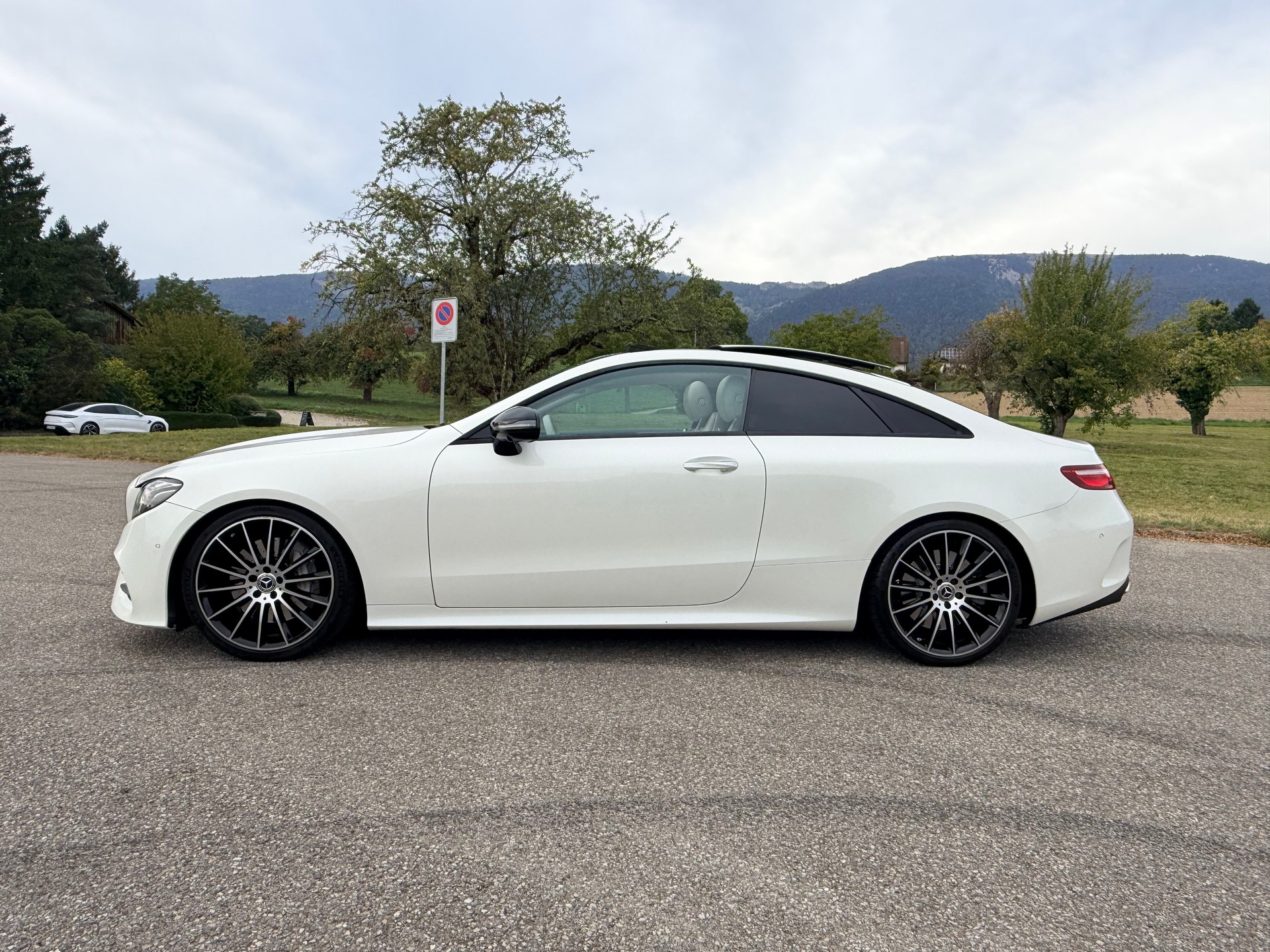 MERCEDES-BENZ E 400 Coupé AMG Line 4 Matic 9G-Tronic-image-6