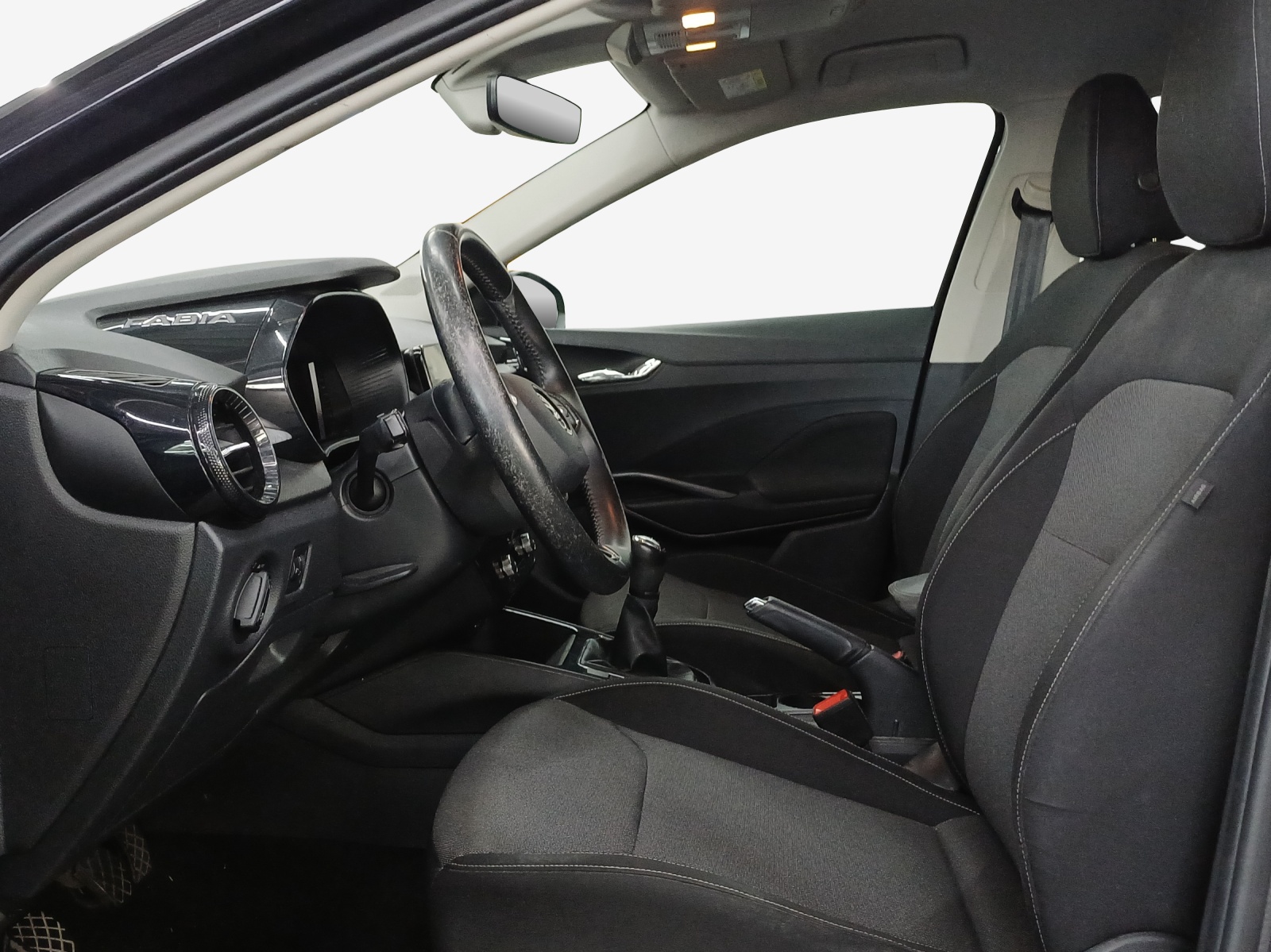 SKODA Fabia 1.0 TSI Ambition-image-7