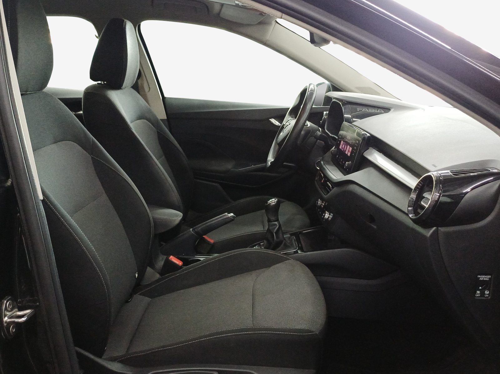 SKODA Fabia 1.0 TSI Ambition-image-14