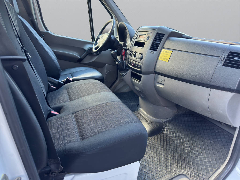 MERCEDES-BENZ Benz 311 CDI-image-14
