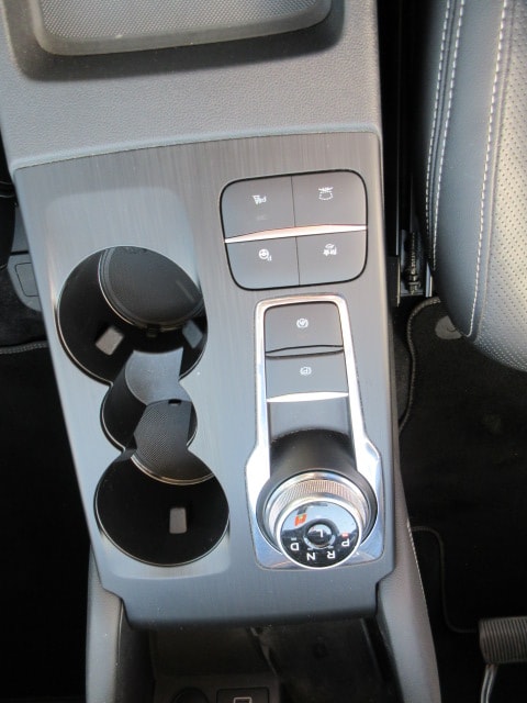FORD Kuga 2.5 Hybrid Vignale 4x4-image-8