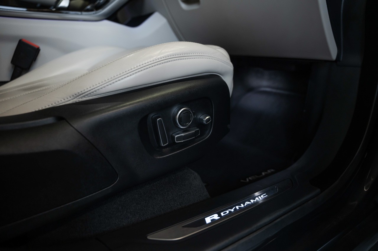 LAND ROVER Range Rover Velar R-Dynamic P 400 HSE Automatic-image-33
