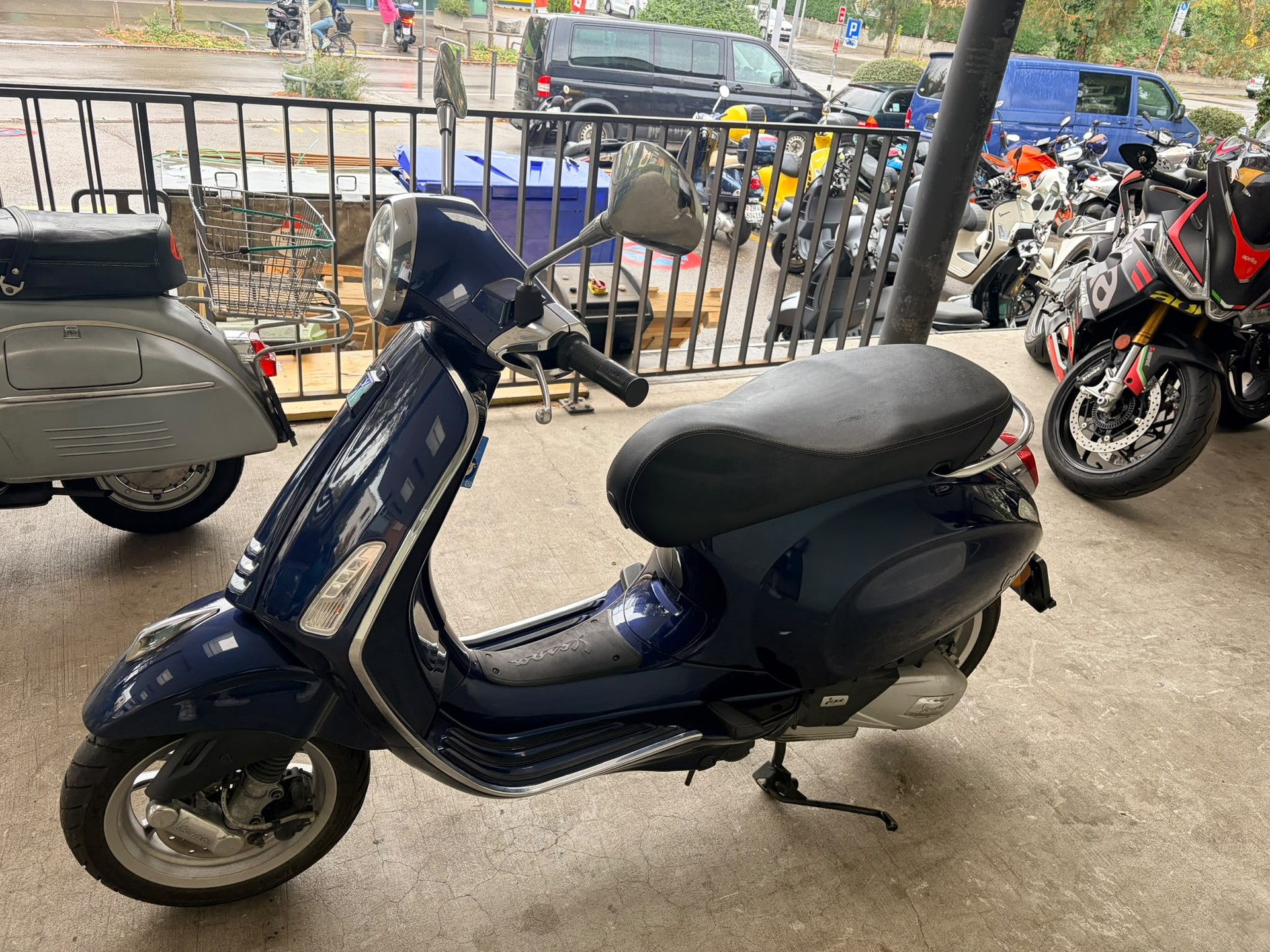 PIAGGIO Vespa 125 Primavera i.e. 3V ABS-showroom-element-1