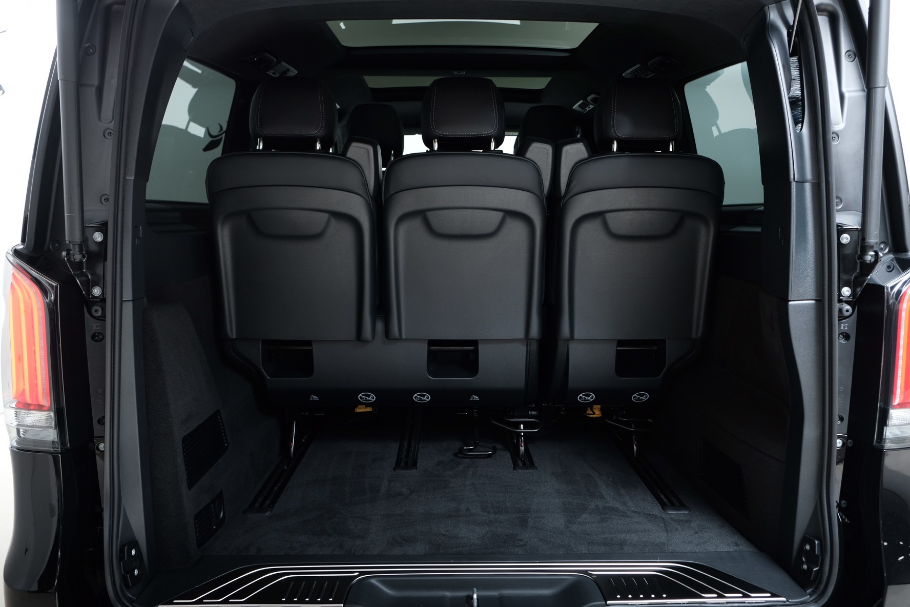MERCEDES-BENZ V 300 d Exclusive 4matic lang Swiss Edition W447-image-13