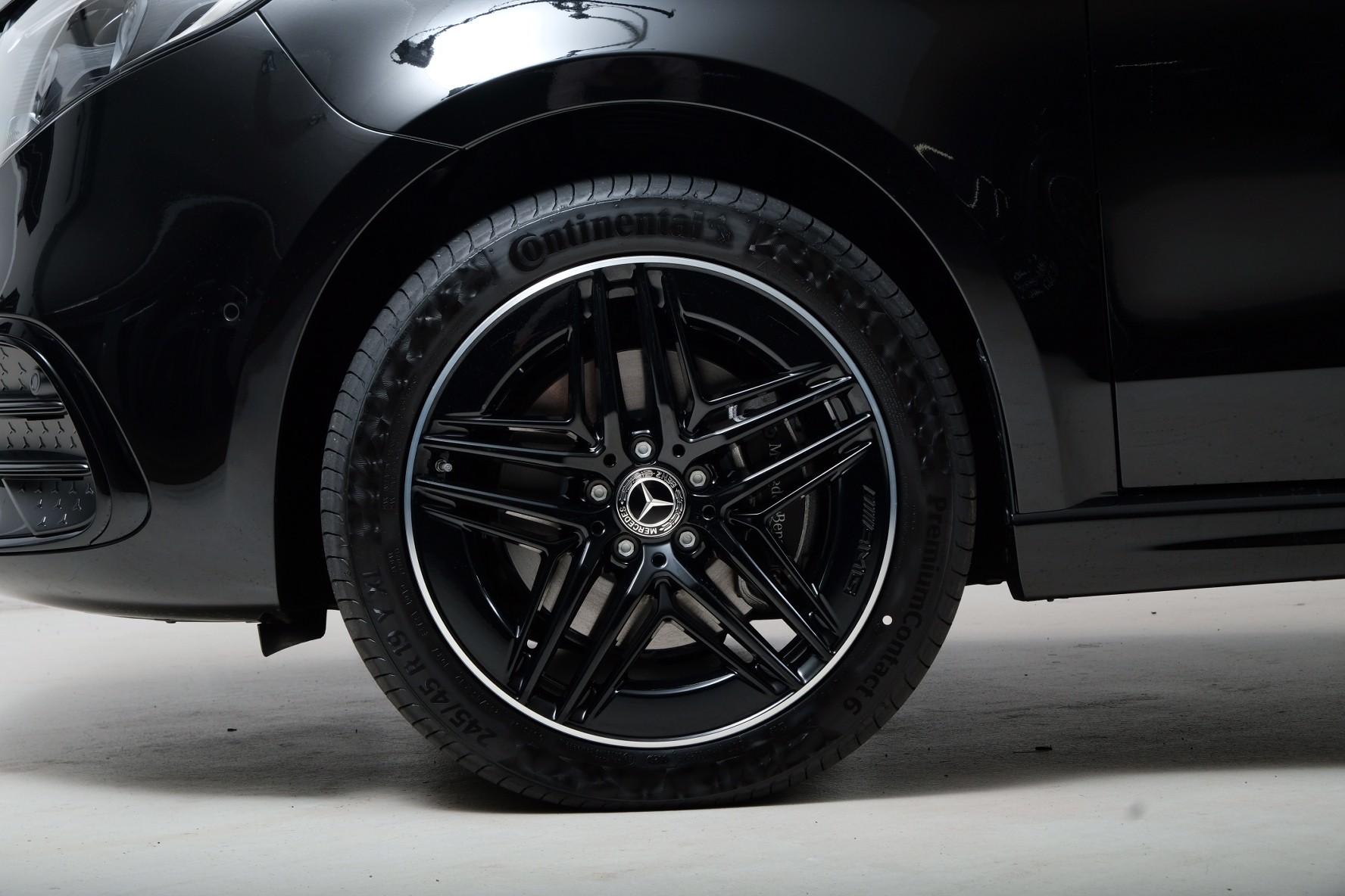 MERCEDES-BENZ V 300 d Exclusive 4matic lang Swiss Edition W447-image-2