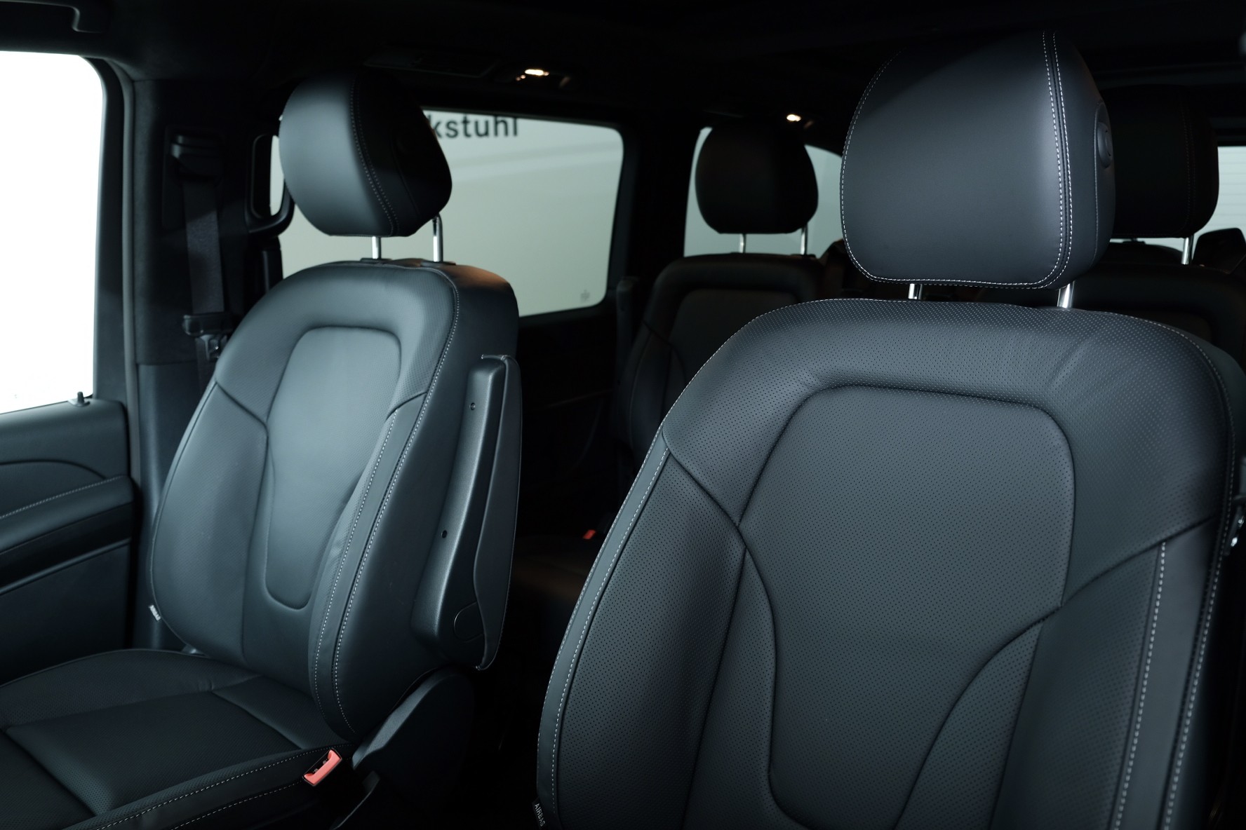 MERCEDES-BENZ V 300 d Exclusive 4matic lang Swiss Edition W447-image-8
