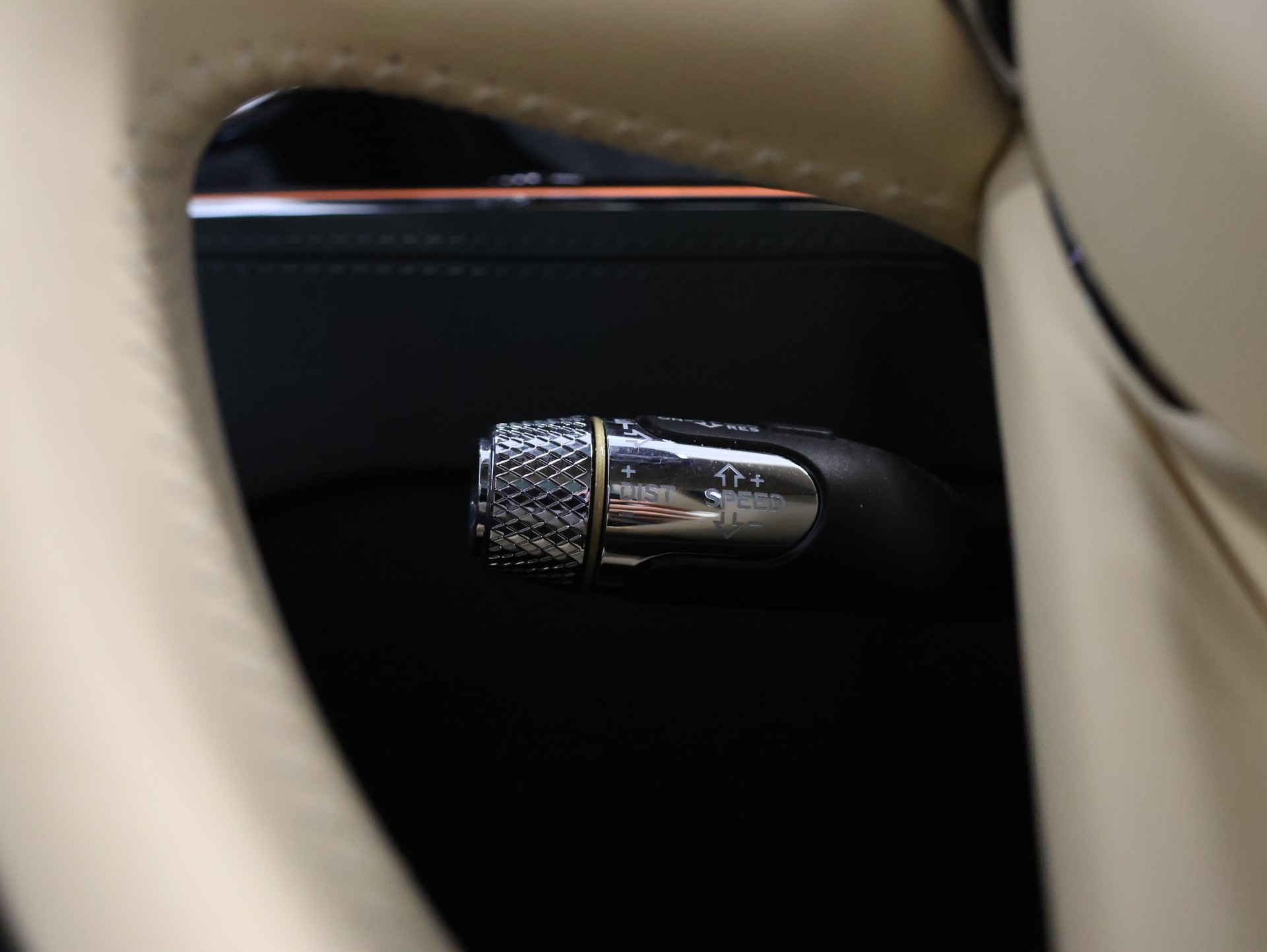 BENTLEY Continental GT 4.0 V8 Mulliner-image-39