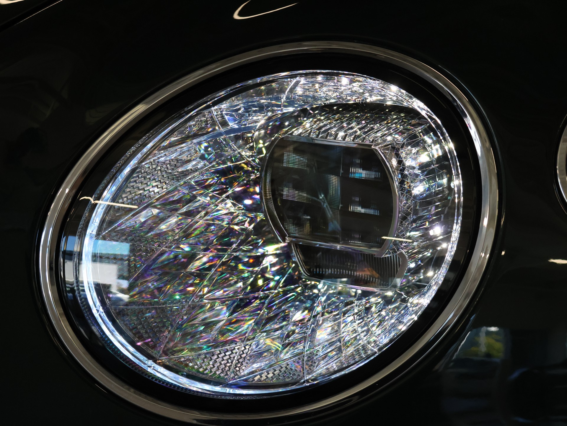 BENTLEY Continental GT 4.0 V8 Mulliner-image-4