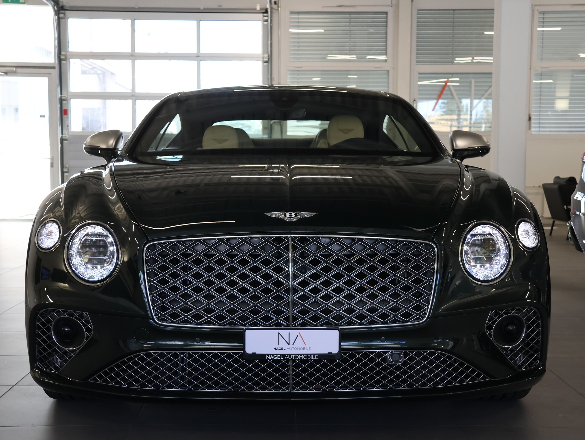 BENTLEY Continental GT 4.0 V8 Mulliner-image-2