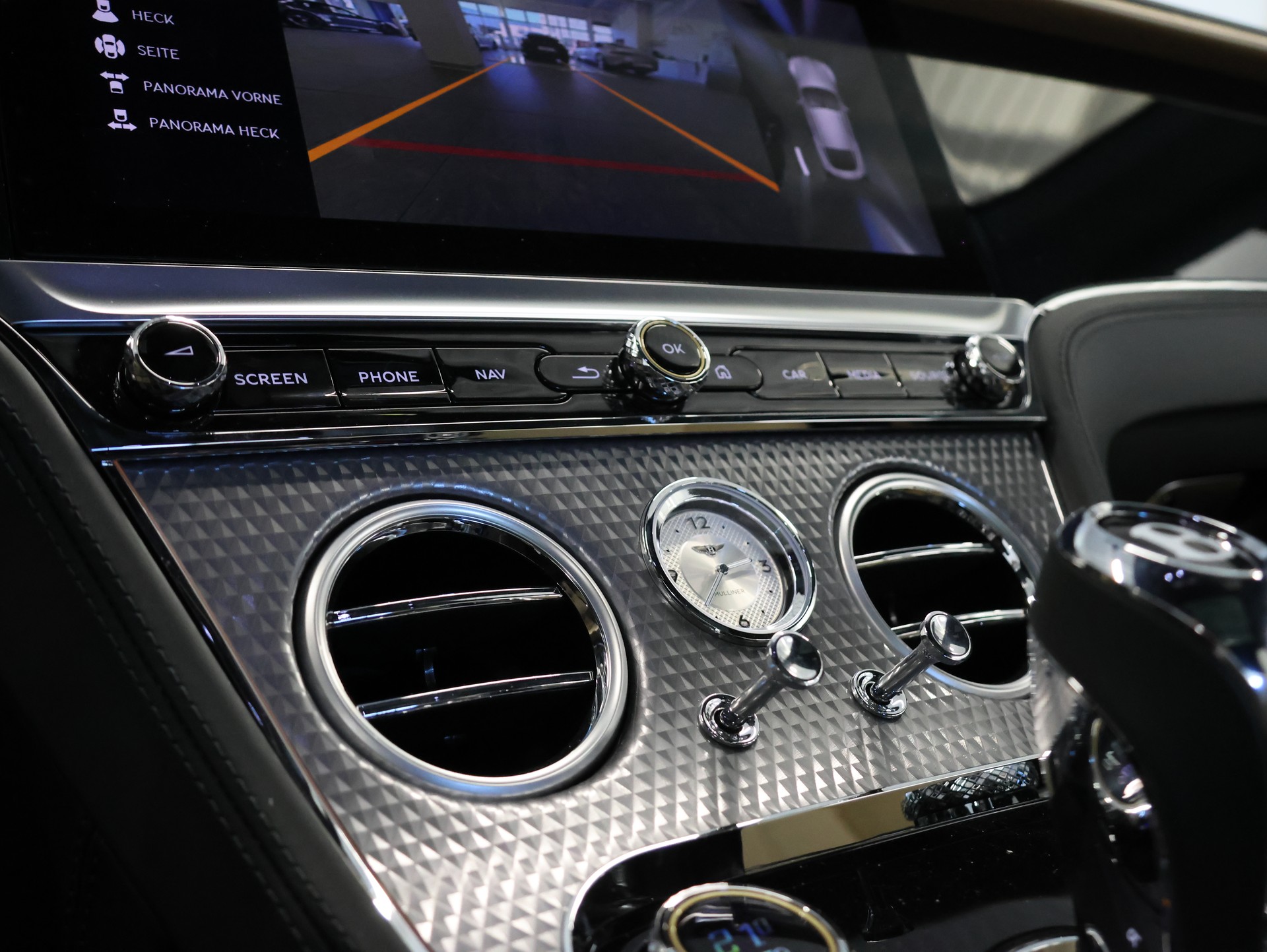 BENTLEY Continental GT 4.0 V8 Mulliner-image-29