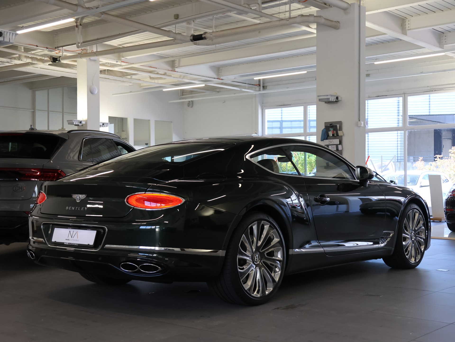 BENTLEY Continental GT 4.0 V8 Mulliner-image-11