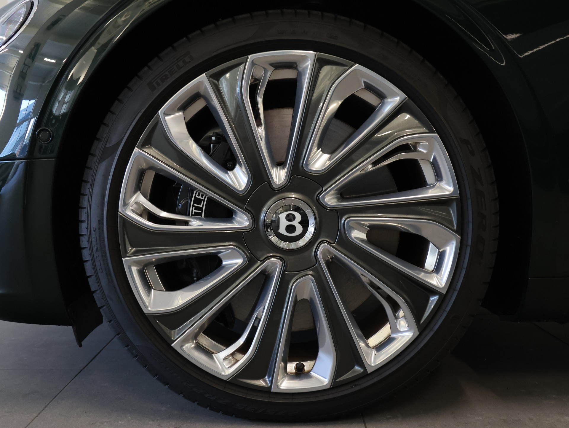 BENTLEY Continental GT 4.0 V8 Mulliner-image-7