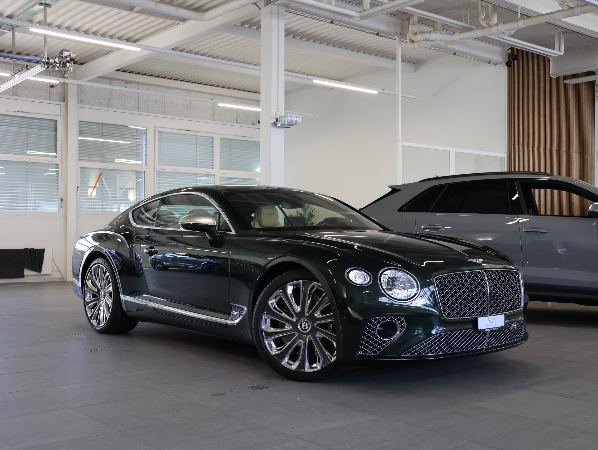 BENTLEY Continental GT 4.0 V8 Mulliner-image-0