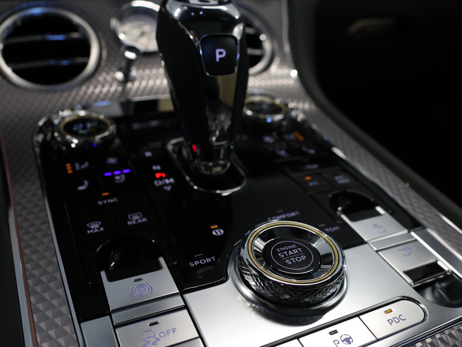 BENTLEY Continental GT 4.0 V8 Mulliner-image-33