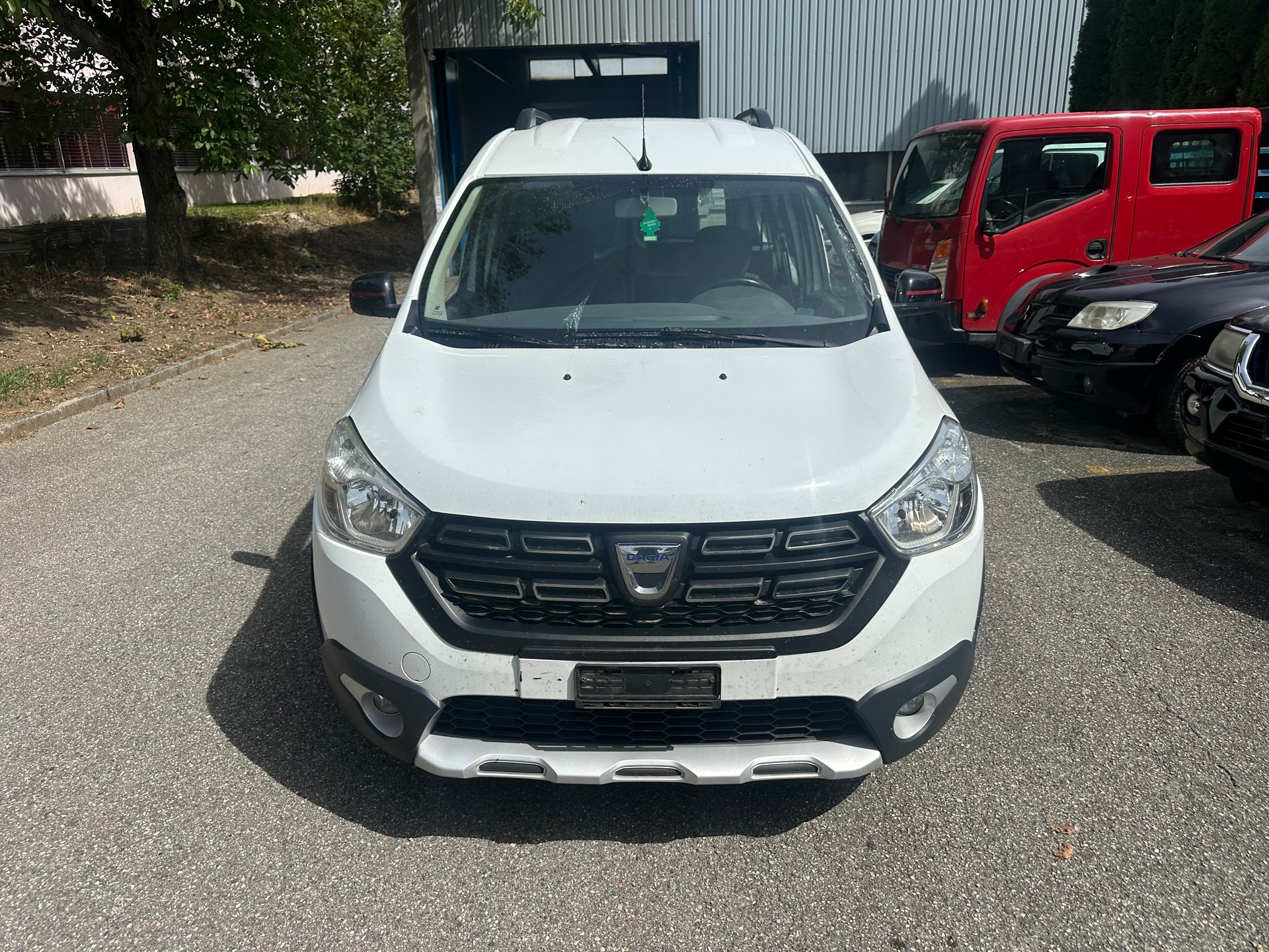 DACIA Dokker TCE 130 16V Essential-image-0
