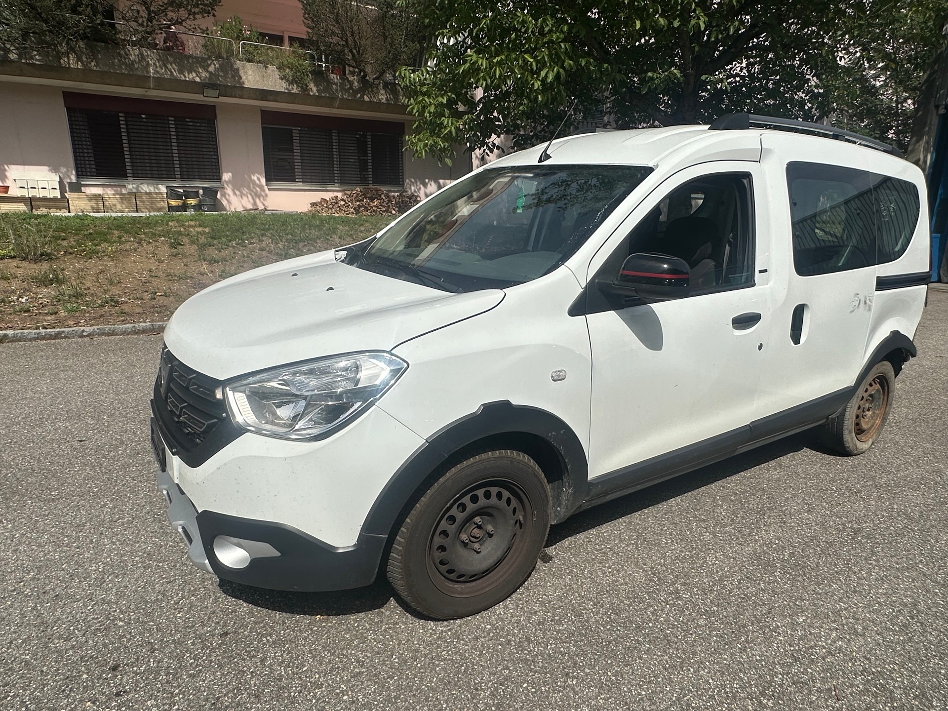 DACIA Dokker TCE 130 16V Essential-image-6