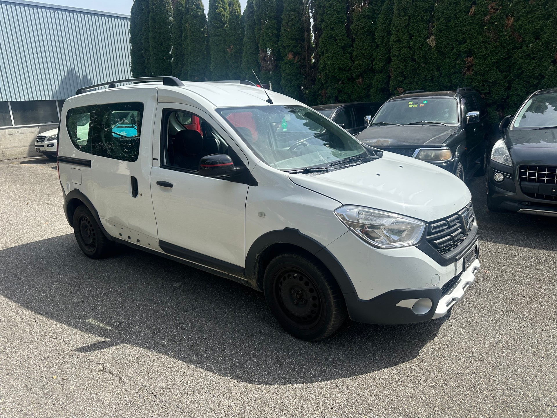 DACIA Dokker TCE 130 16V Essential-image-1