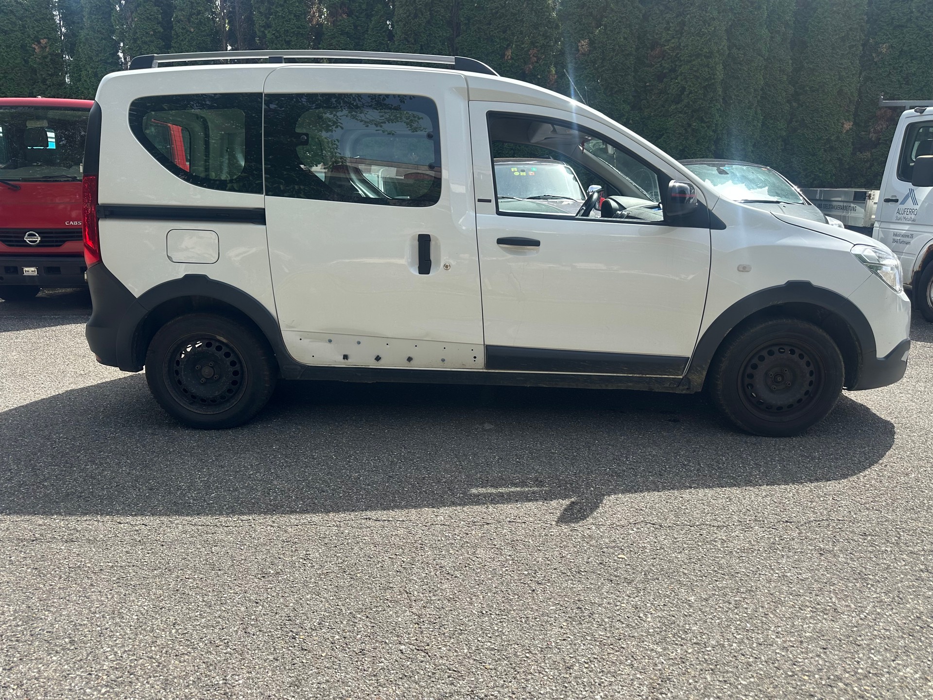 DACIA Dokker TCE 130 16V Essential-image-2