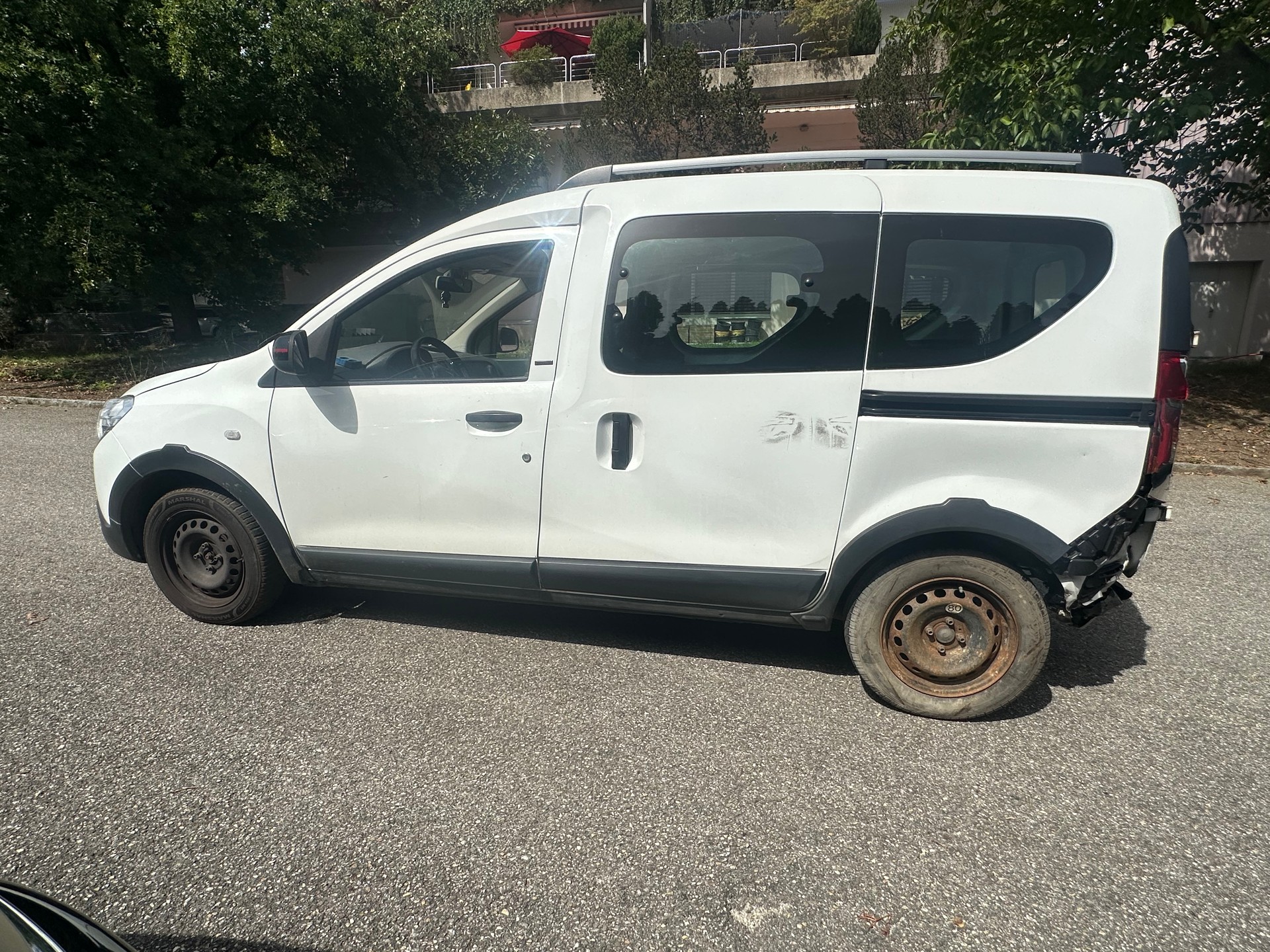 DACIA Dokker TCE 130 16V Essential-image-5