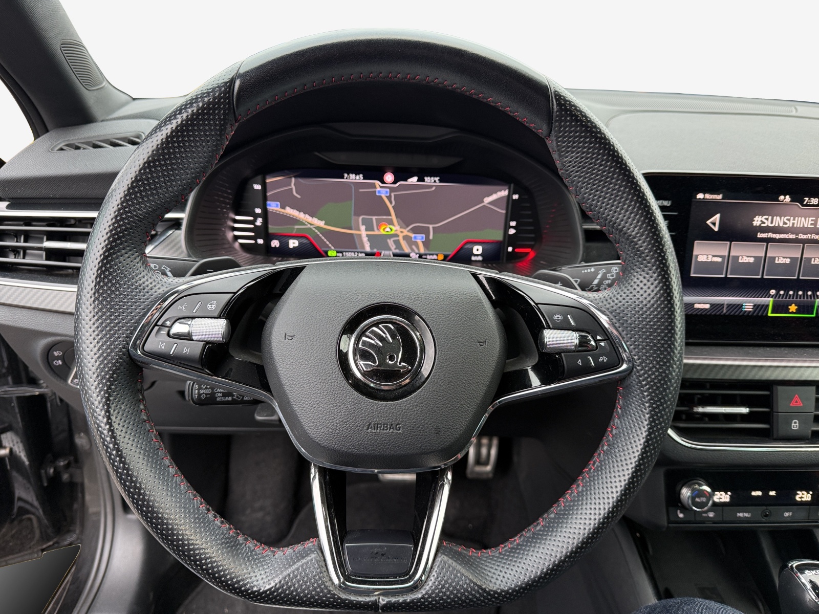 SKODA Kamiq 1.5 TSI ACT Monte Carlo DSG-image-9