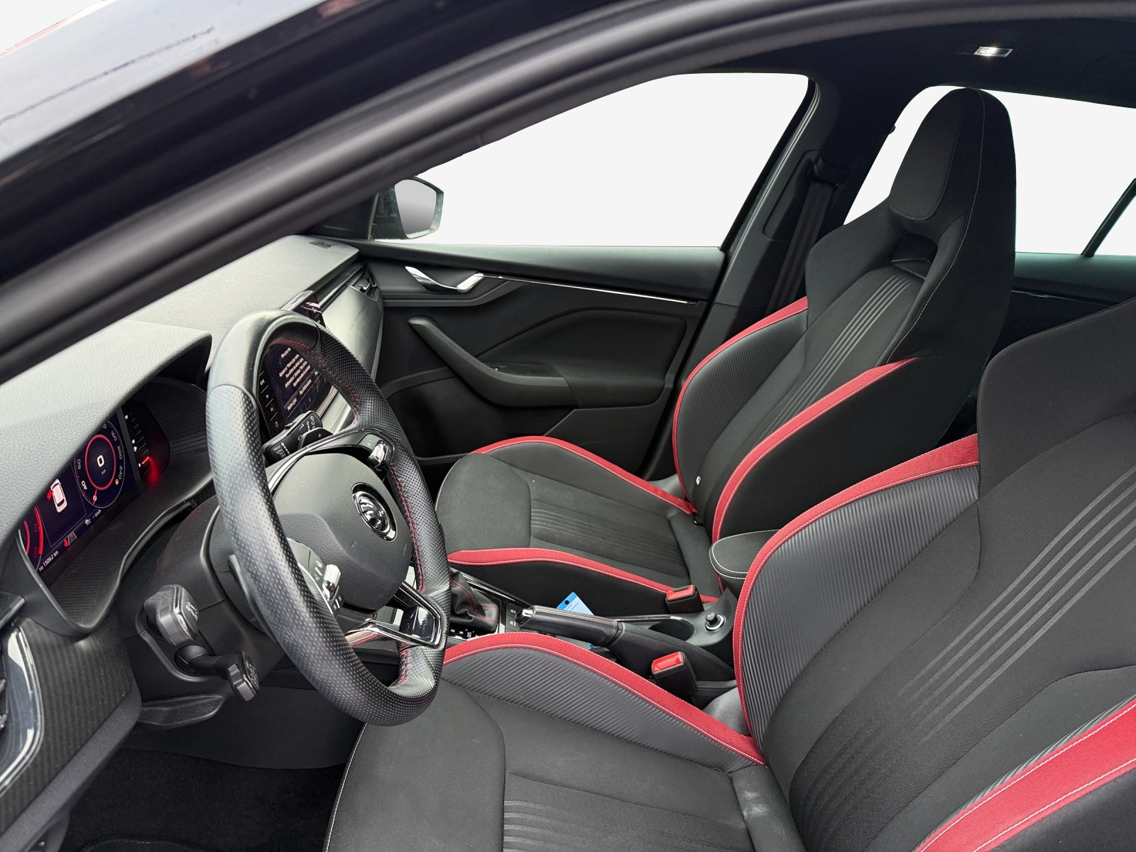SKODA Kamiq 1.5 TSI ACT Monte Carlo DSG-image-7