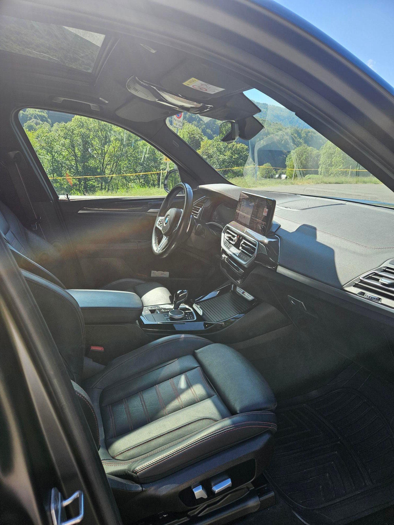 BMW M40i-image-2