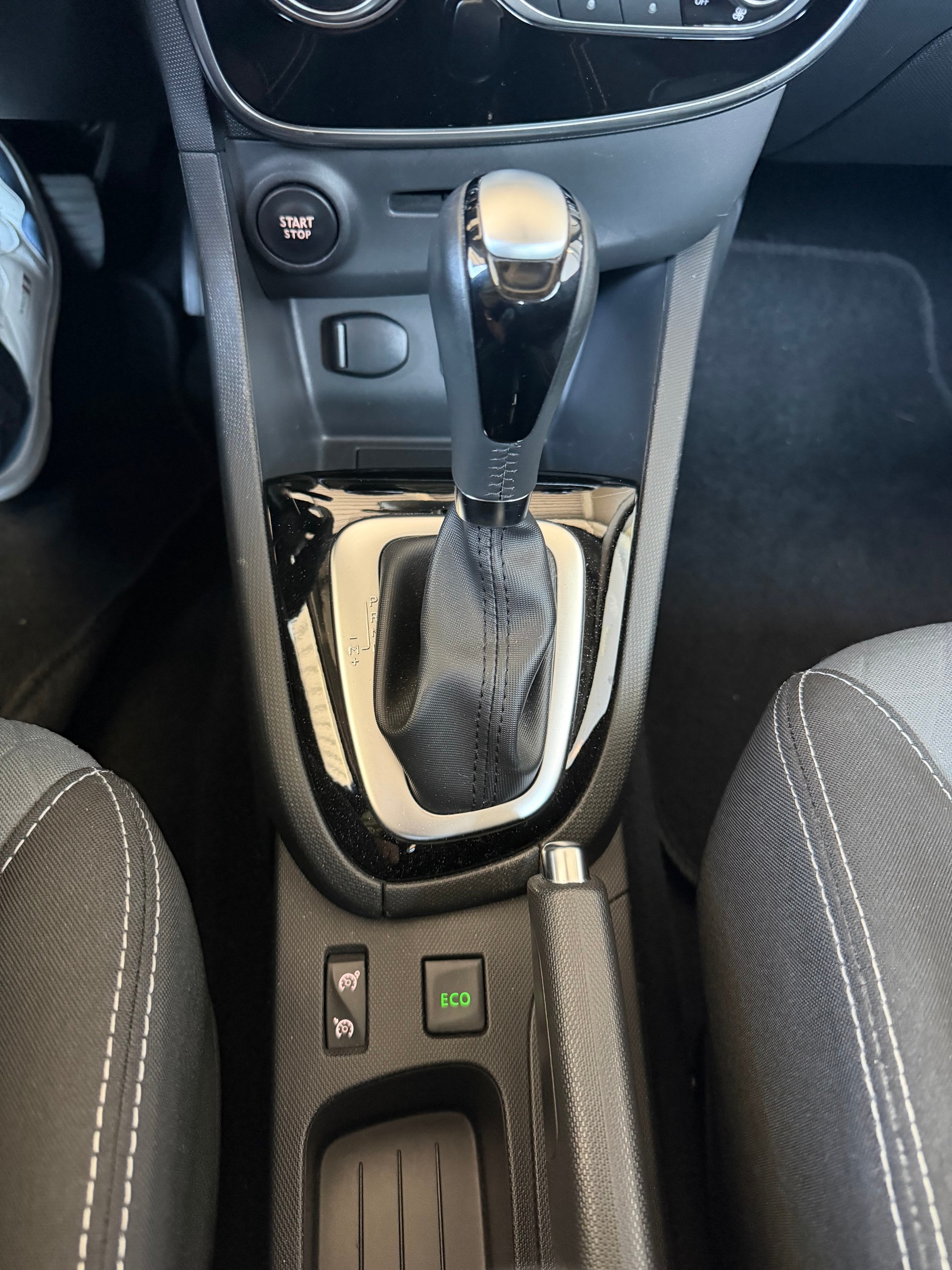 RENAULT Clio 1.5 dCi Swiss Edition EDC-image-15